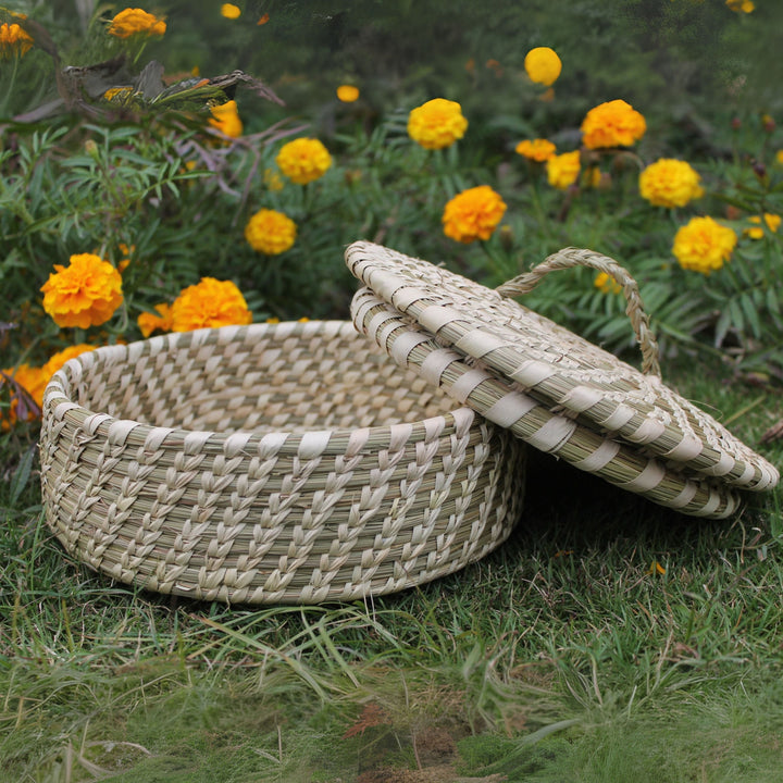 Sabai Grass Roti and Bread Box with Lid