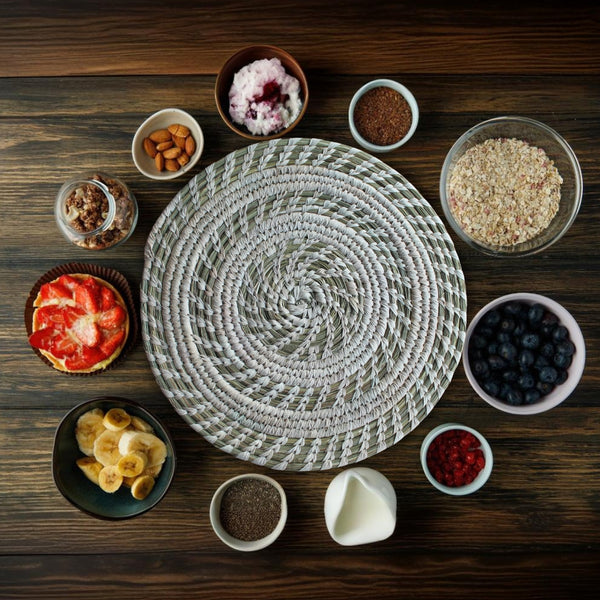 Sabai Grass Table Mat, White Spiral Pattern