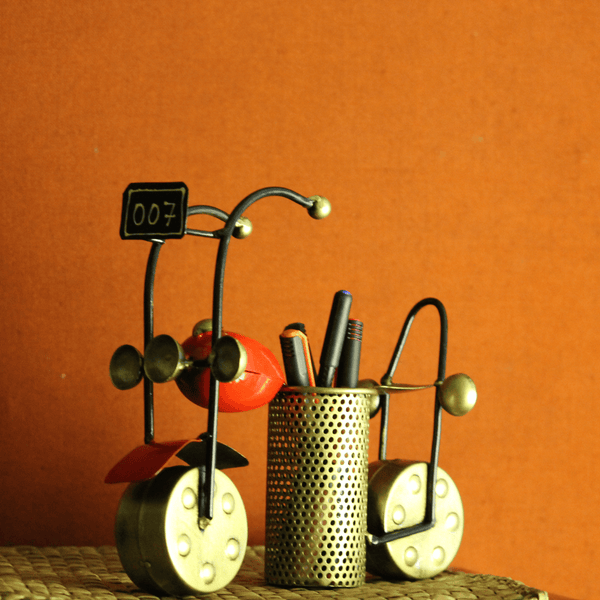 Bullet 007 Pen Stand in Metal Art from Rajasthani