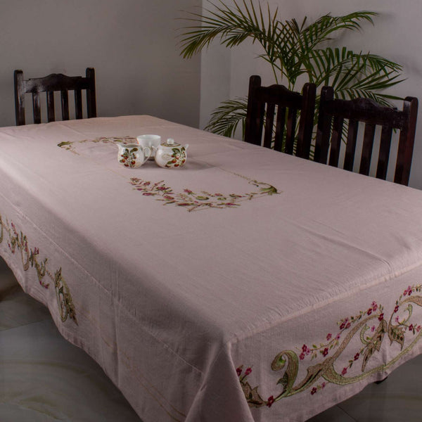 Wild Roses Table Cloth