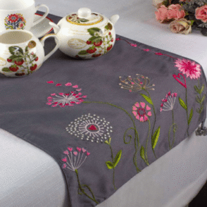Country Garden Tablerunner