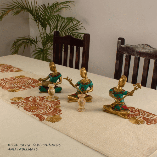 Regal-beige-tablerunners