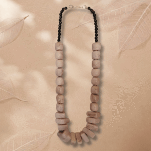 Ivory Noir Beads Necklace