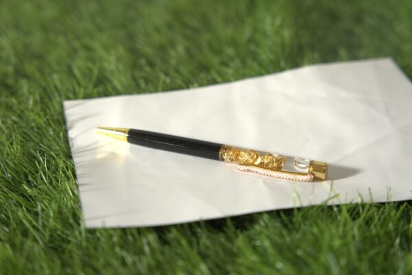 lakh-resin-pen-2.2-1-scaled-1