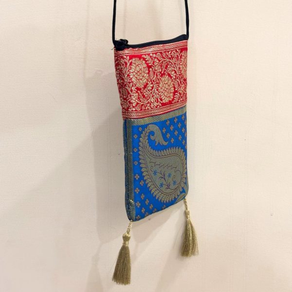 dual-tone-banarasi-phone-sling-bag-7622395.jpg dual-tone-banarasi-phone-sling-bag-7622395.jpg