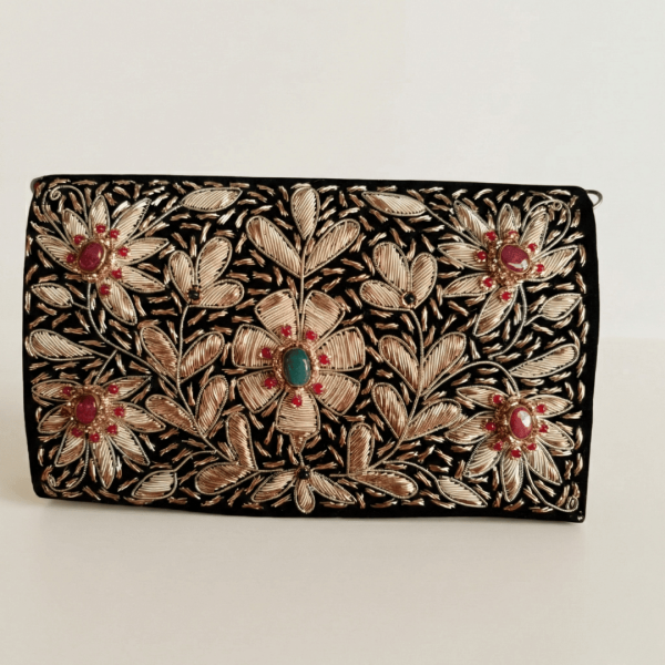 gulnaar-garden-zardozi-embroidered-clutch-8764443.png