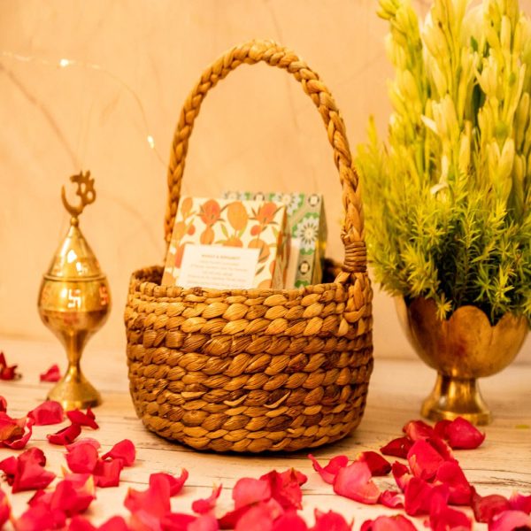 handcrafted-grass-basket-large-versatile-5270699.jpg handcrafted-grass-basket-large-versatile-5270699.jpg