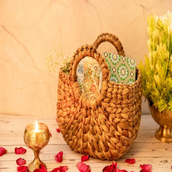 handcrafted-grass-basket-with-prominent-round-handles-4124874.jpg handcrafted-grass-basket-with-prominent-round-handles-4124874.jpg