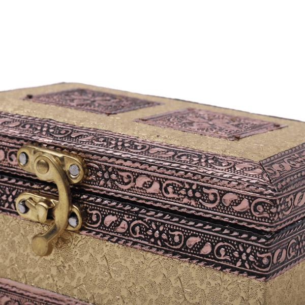 handcrafted-meenakari-jewelry-box-8274013.png handcrafted-meenakari-jewelry-box-8274013.png