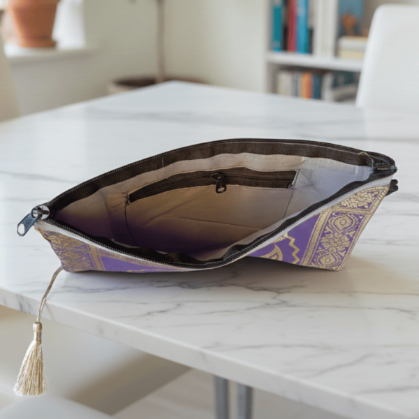 lavender-banarasi-art-zipper-clutch-2592449.png
