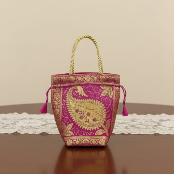 meher-banarasi-silk-potli-bag-3548210.jpg meher-banarasi-silk-potli-bag-3548210.jpg
