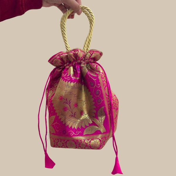 meher-banarasi-silk-potli-bag-9815456.jpg meher-banarasi-silk-potli-bag-9815456.jpg