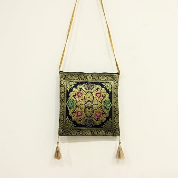 nayra-banarasi-silk-sling-bag-3107811.jpg