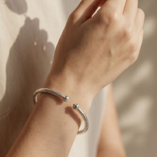 noa-silver-bangle-1755284.jpg