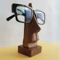 wooden-nose-spectacle-holder-6893402.png